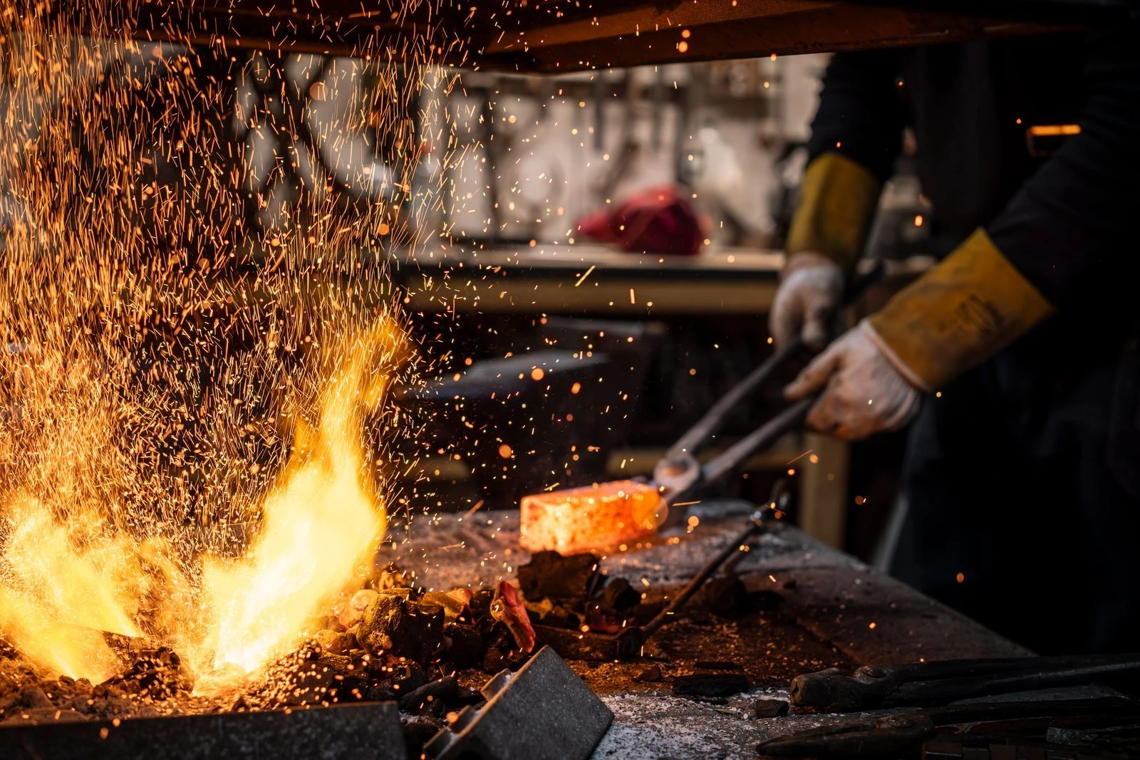 Verfahrenstechnologe Metall - Nichteisenmetallurgie Titelbild