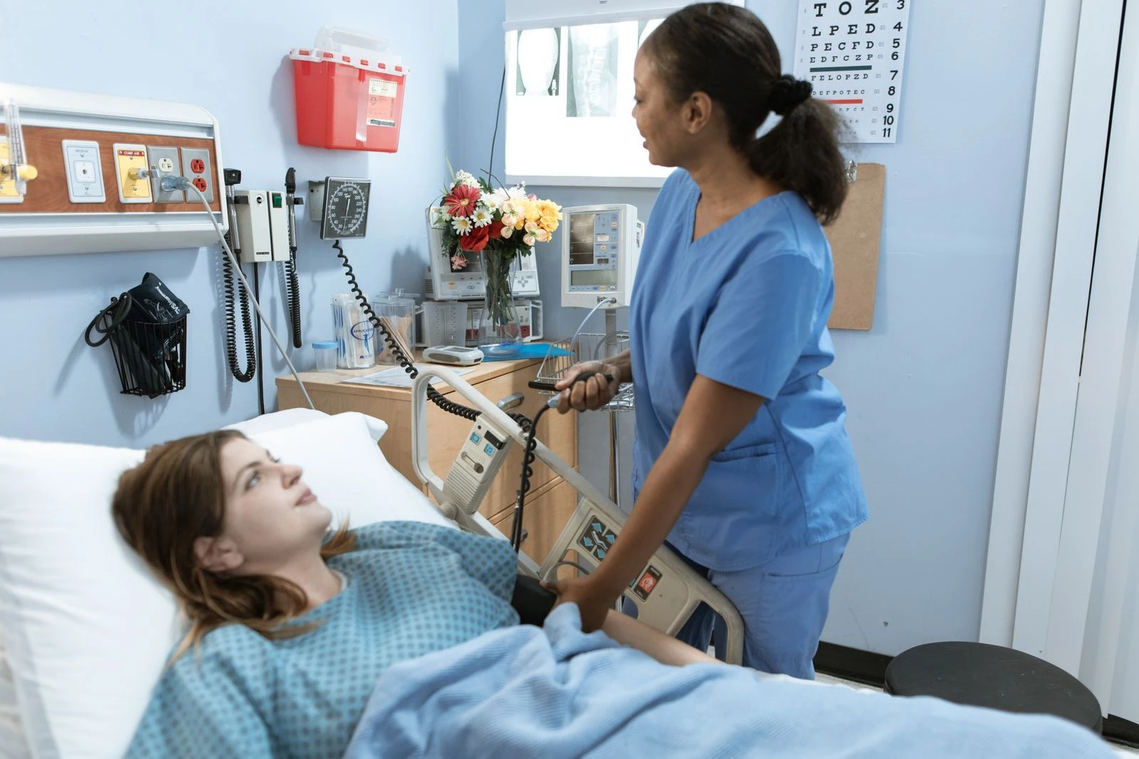 Gesundheits- und Krankenpflegehelfer/in Titelbild